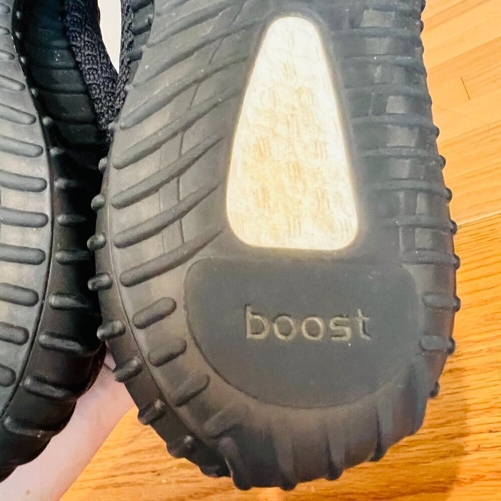 Authentic Adidas Yeezy Boost 350 V2 'Black Reflective' Size 8 - Picture 11 of 15